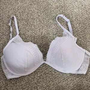 Victoria’s Secret “Incredible” Collection Bra